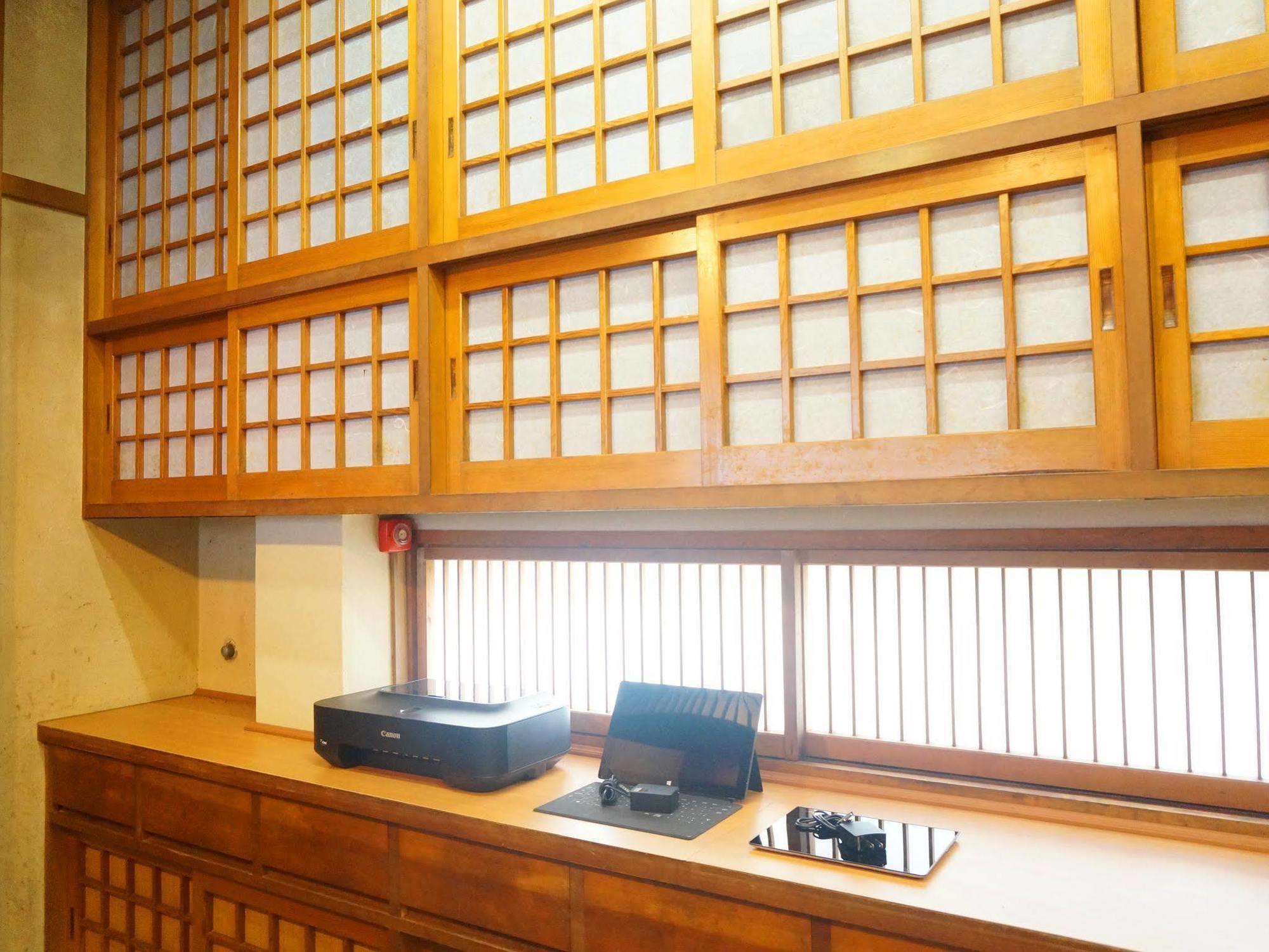 Lodging A Takayama Такаяма Экстерьер фото